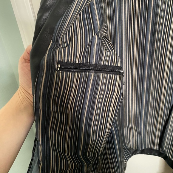 🚩 SOLD- Danier Leather Men’s Jacket- style no. 80416. Size 2xl - Picture 4 of 16